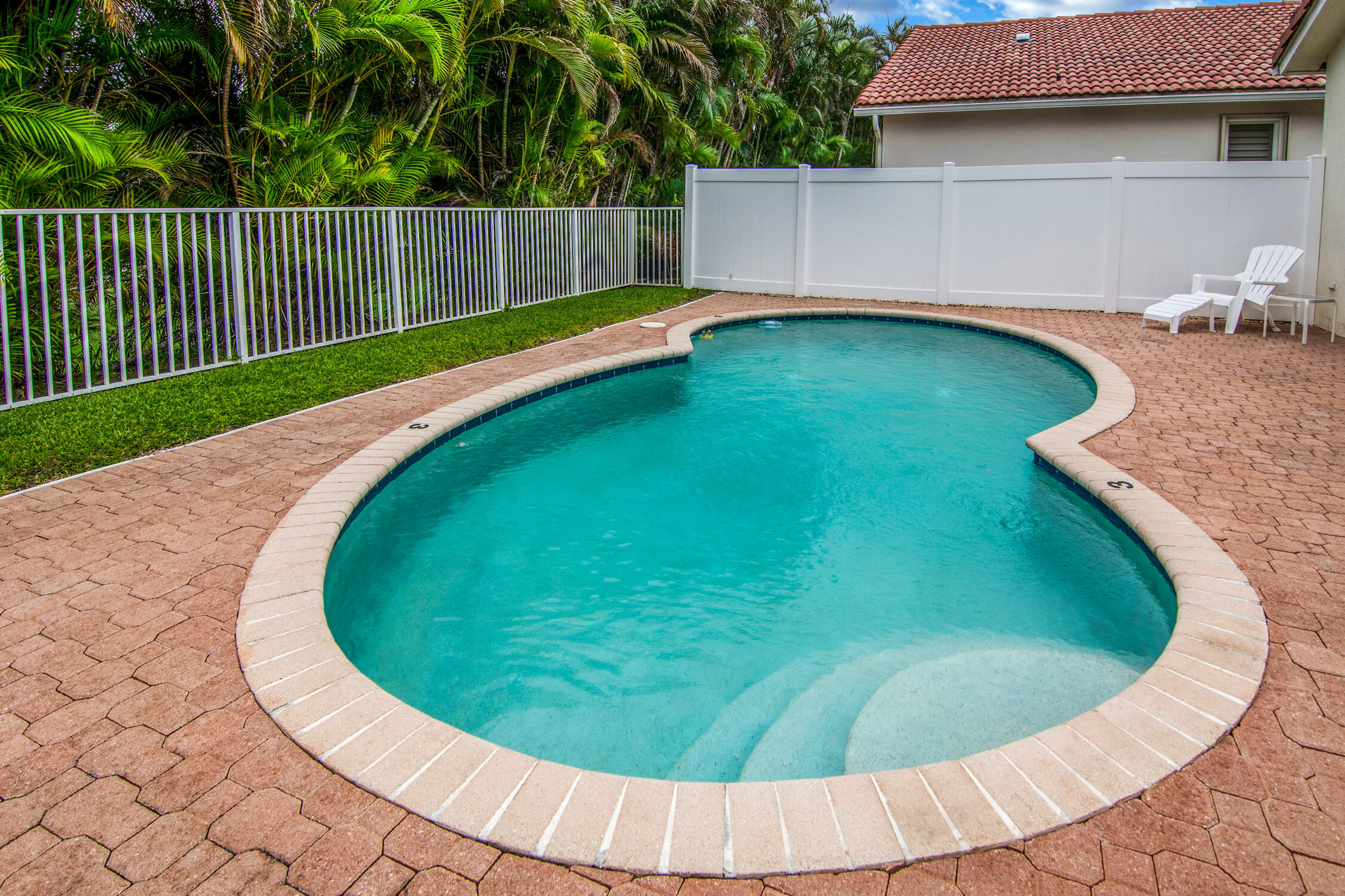 7061 Northwest Turtle Walk Boca Raton, FL 33487 - Photo 4 of 25 006
