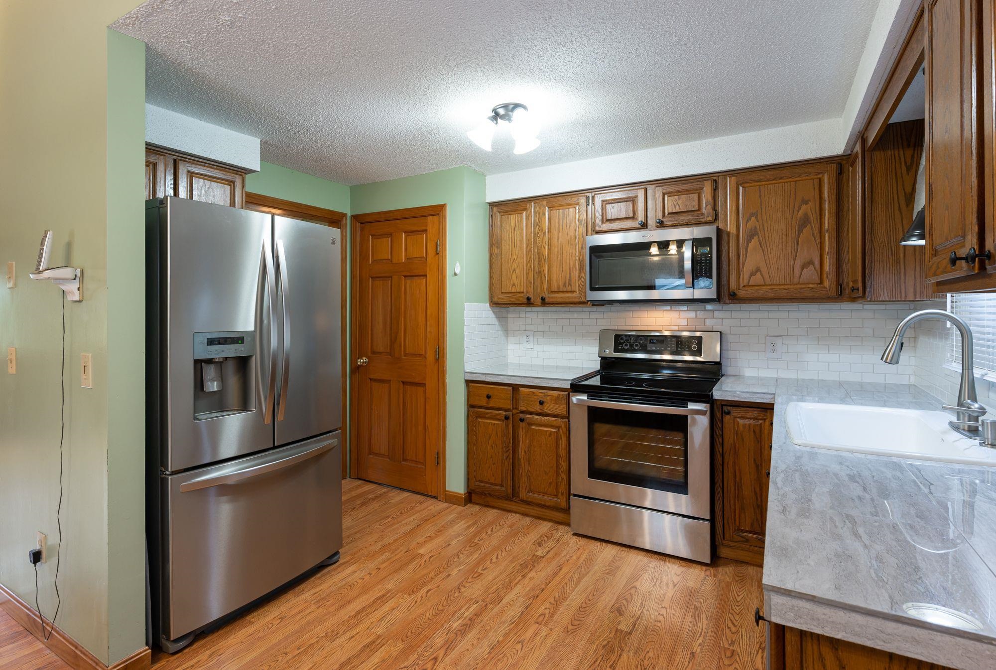 464 Mast Road Goffstown, NH 03045 - Photo 15 of 36