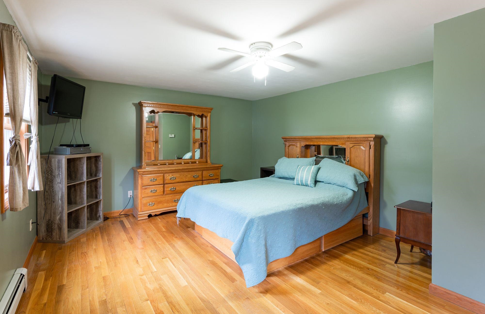 464 Mast Road Goffstown, NH 03045 - Photo 17 of 36