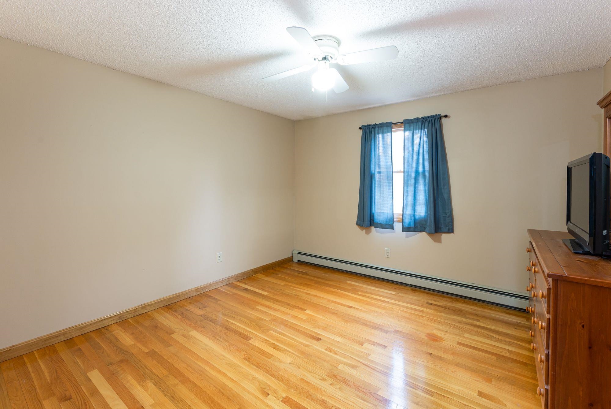 464 Mast Road Goffstown, NH 03045 - Photo 21 of 36