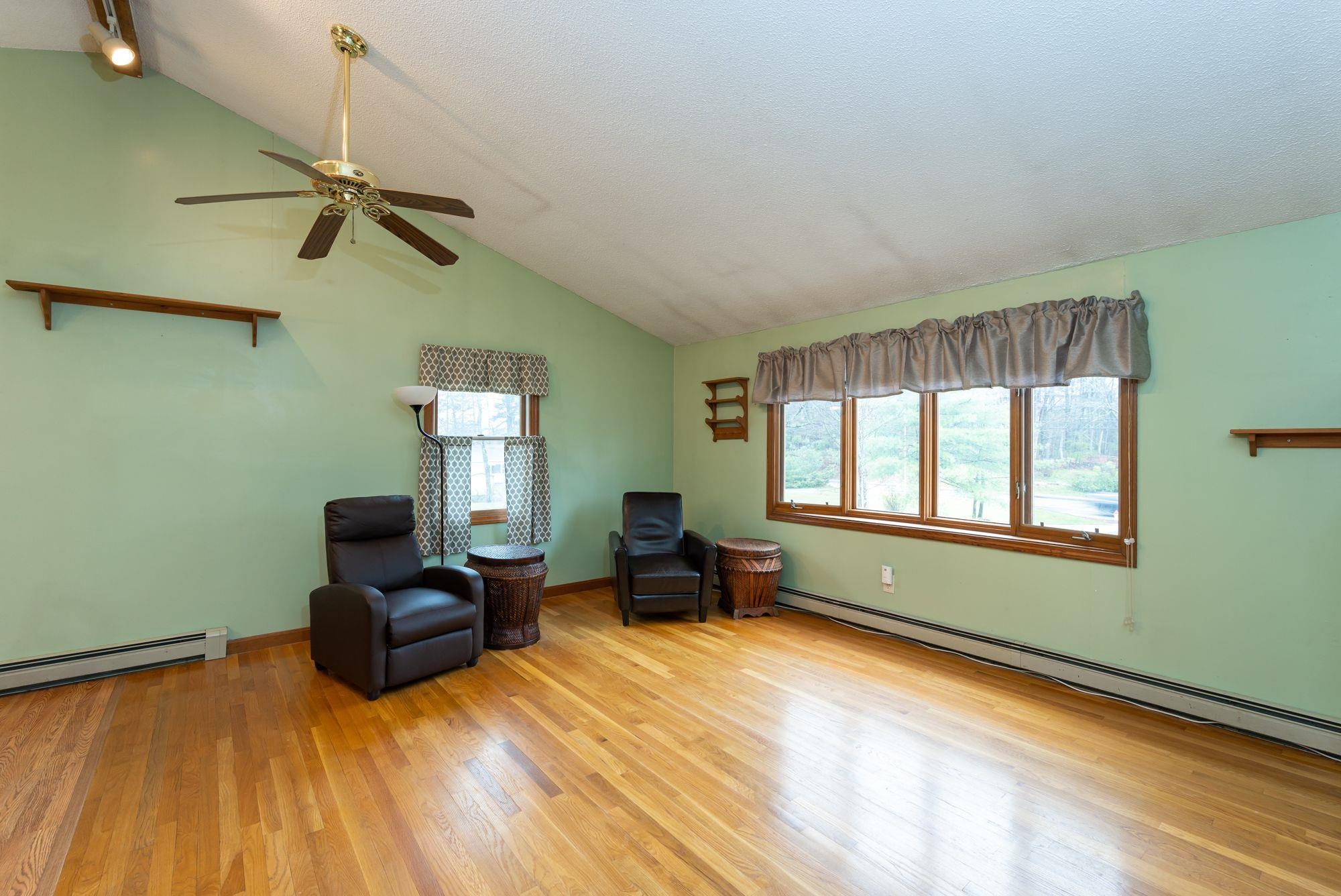 464 Mast Road Goffstown, NH 03045 - Photo 7 of 36