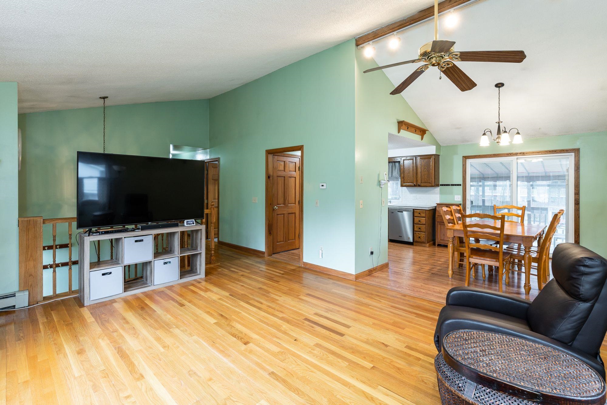 464 Mast Road Goffstown, NH 03045 - Photo 8 of 36