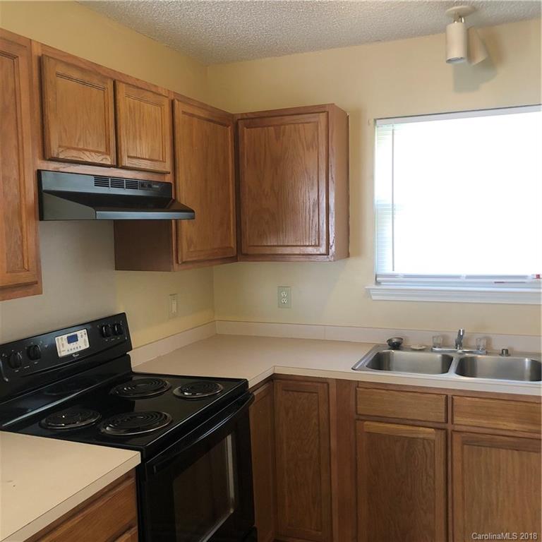 3024 Fairglen Road, Unit 2 Charlotte, NC 28269 - Photo 5 of 14 Gallery Image 5