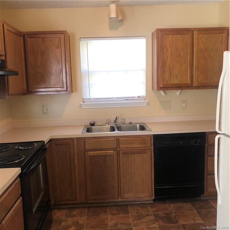 3024 Fairglen Road, Unit 2 Charlotte, NC 28269 - Photo 6 of 14 Gallery Image 6