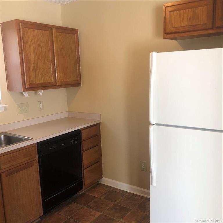 3024 Fairglen Road, Unit 2 Charlotte, NC 28269 - Photo 7 of 14 Gallery Image 7