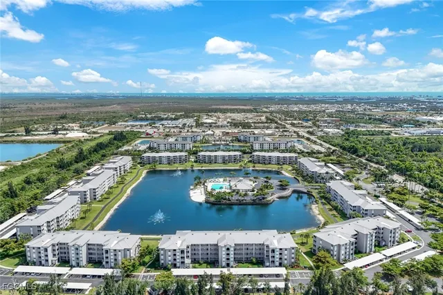$4,000 | 16655 Lake Cir Drive, Unit 825, Fort Myers, FL 33908