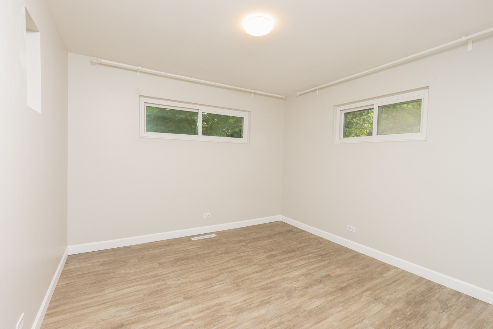 255 West Daniels Road Palatine, IL 60067 - Photo 17 of 34 Gallery Image 17