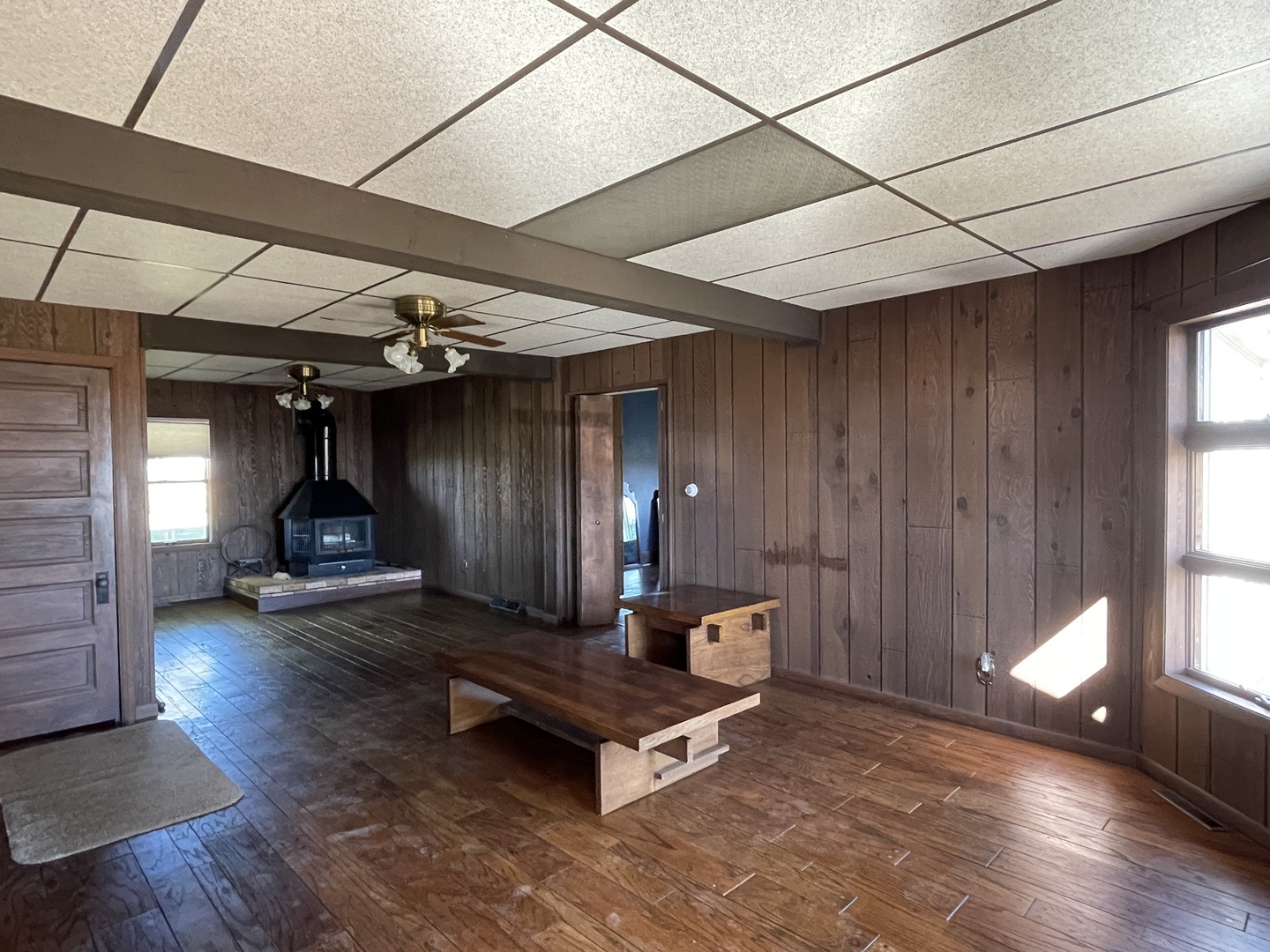 16580 West 5000S Road Buckingham, IL 60917 - Photo 12 of 35 a living room with furniture and windows