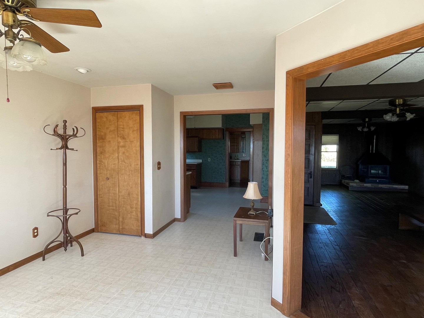 16580 West 5000S Road Buckingham, IL 60917 - Photo 7 of 35 a view of a room with gym equipment