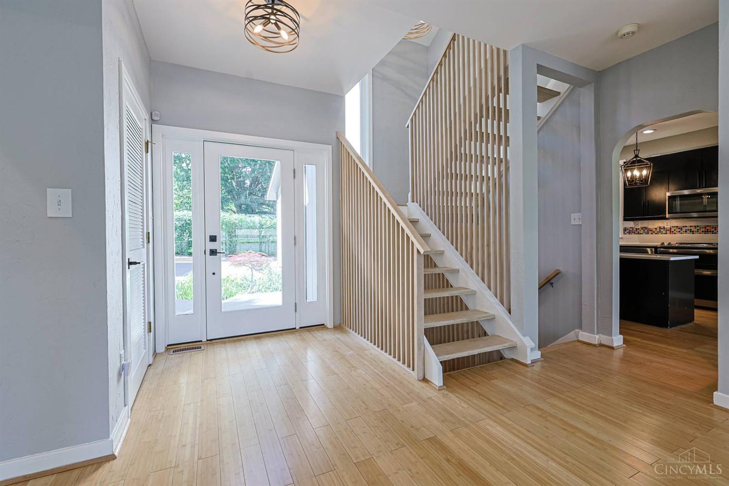 2928 Struble Road Cincinnati, OH 45251 - Photo 15 of 68
