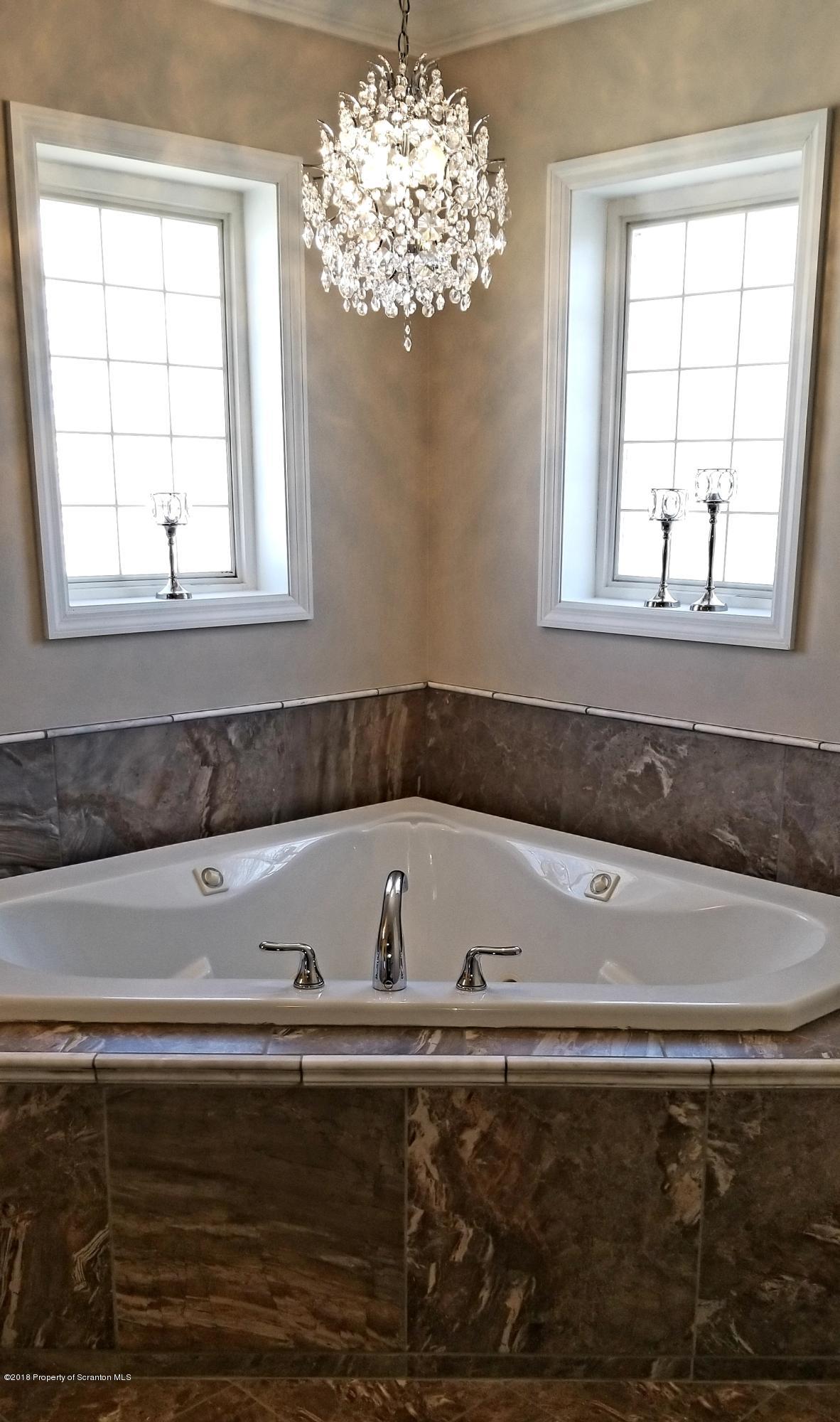811 Laurel Road Mayfield, PA 18433 - Photo 70 of 102 Gallery Image 70