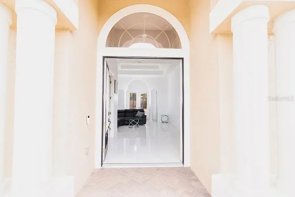 $900,000 | 626 Duff Drive, Winter Garden, FL 34787