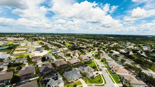 $900,000 | 626 Duff Drive, Winter Garden, FL 34787