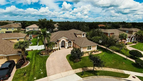 $900,000 | 626 Duff Drive, Winter Garden, FL 34787