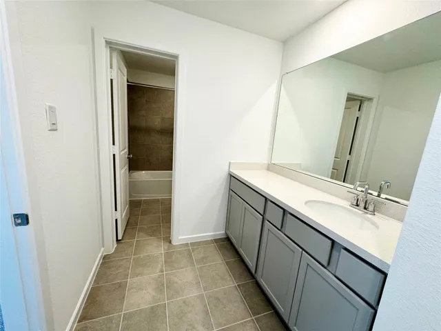 $2,850 | 9106 Burleigh Lndg Lane, Cypress, TX 77433