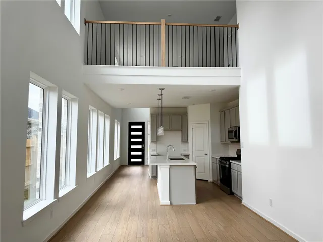 $2,850 | 9106 Burleigh Lndg Lane, Cypress, TX 77433