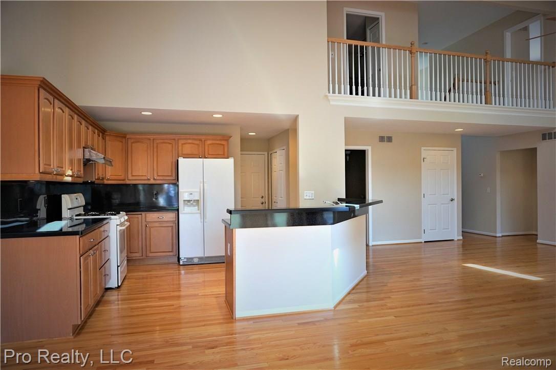 19991 Farmington Road Livonia, MI 48152 - Photo 5 of 17 kitchenopenflrpln.jpg