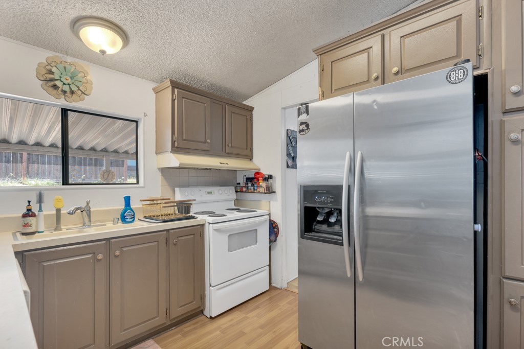 24425 Woolsey Canyon Road, Unit 114 West Hills, CA 91304 - Photo 13 of 41