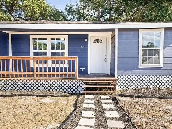 $1,650 | 943 South Whitney Street, Aransas Pass, TX 78336