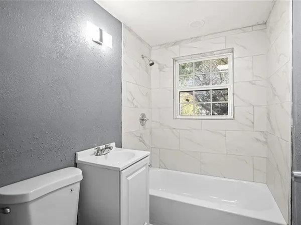 $1,650 | 943 South Whitney Street, Aransas Pass, TX 78336