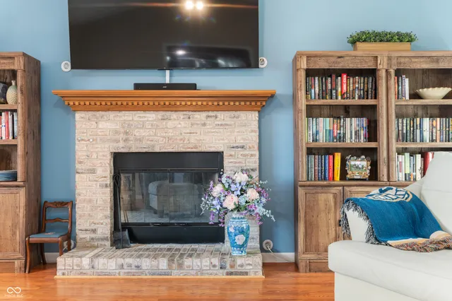 $399,900 | 9500 West Thurston Court, Yorktown, IN 47396