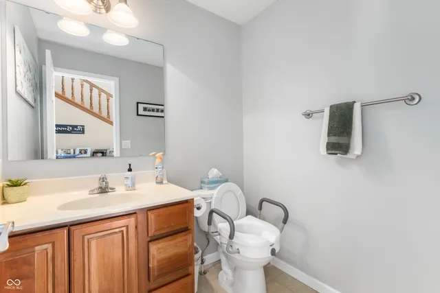 $399,900 | 9500 West Thurston Court, Yorktown, IN 47396