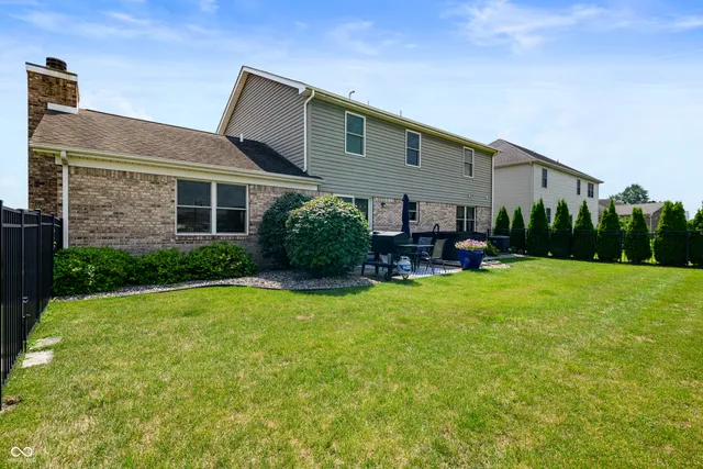 $399,900 | 9500 West Thurston Court, Yorktown, IN 47396