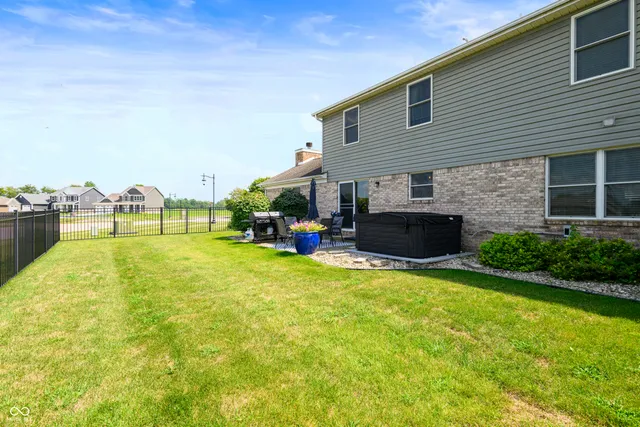 $399,900 | 9500 West Thurston Court, Yorktown, IN 47396