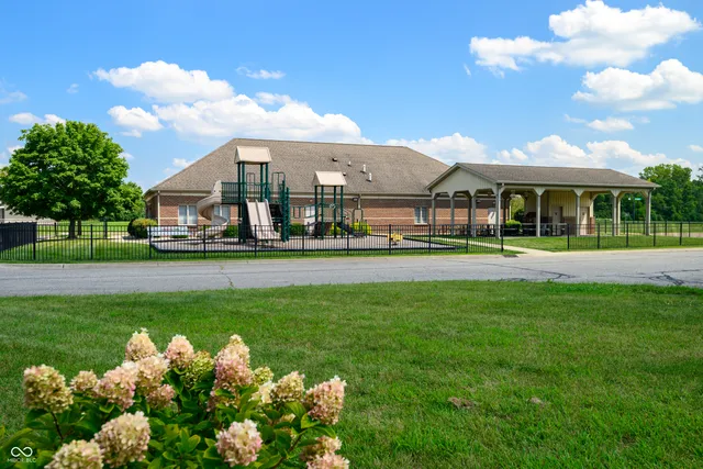 $399,900 | 9500 West Thurston Court, Yorktown, IN 47396