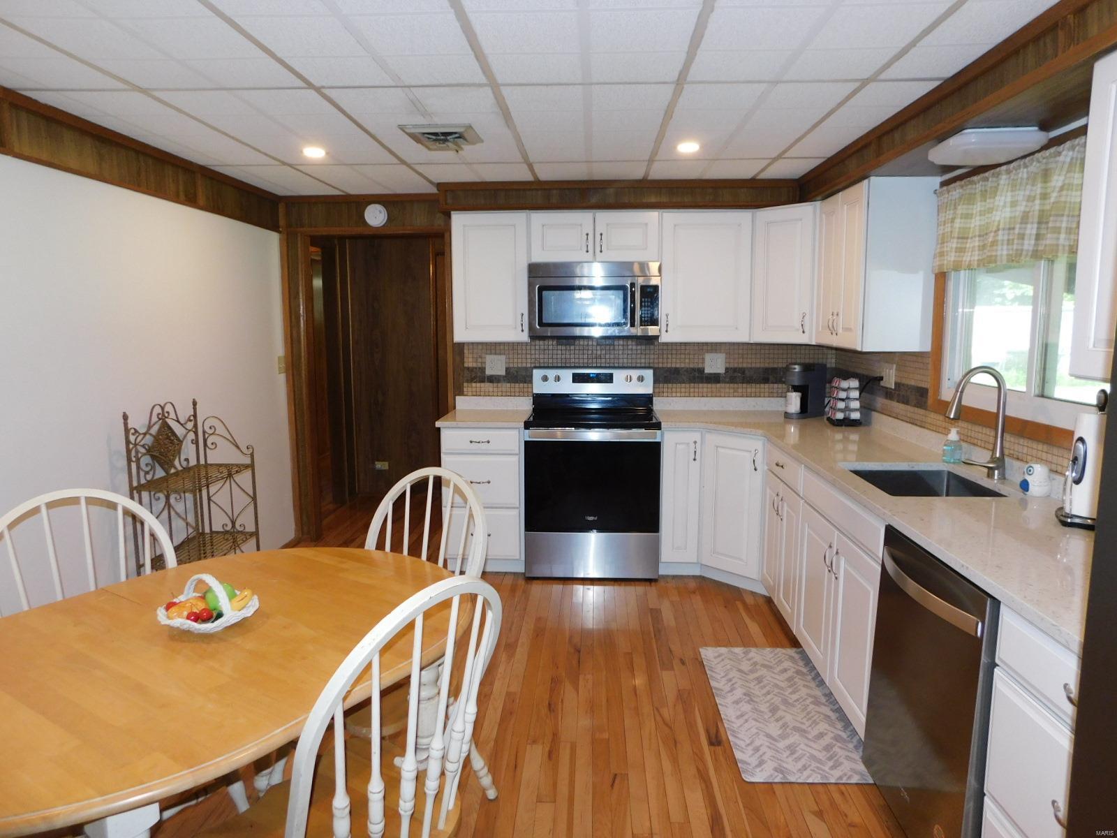 8665 Heinz Road New Douglas, IL 62074 - Photo 14 of 26