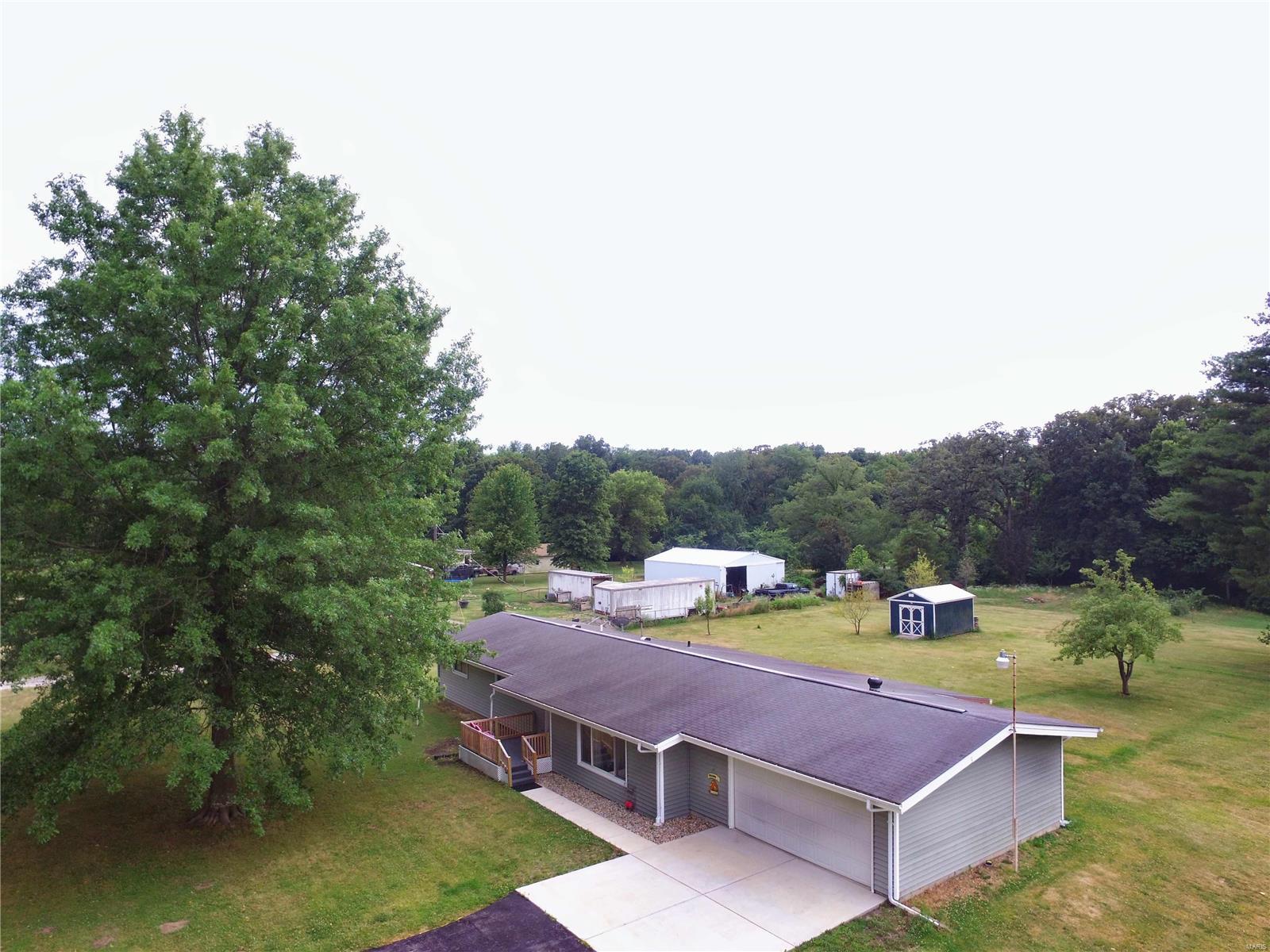 8665 Heinz Road New Douglas, IL 62074 - Photo 4 of 26