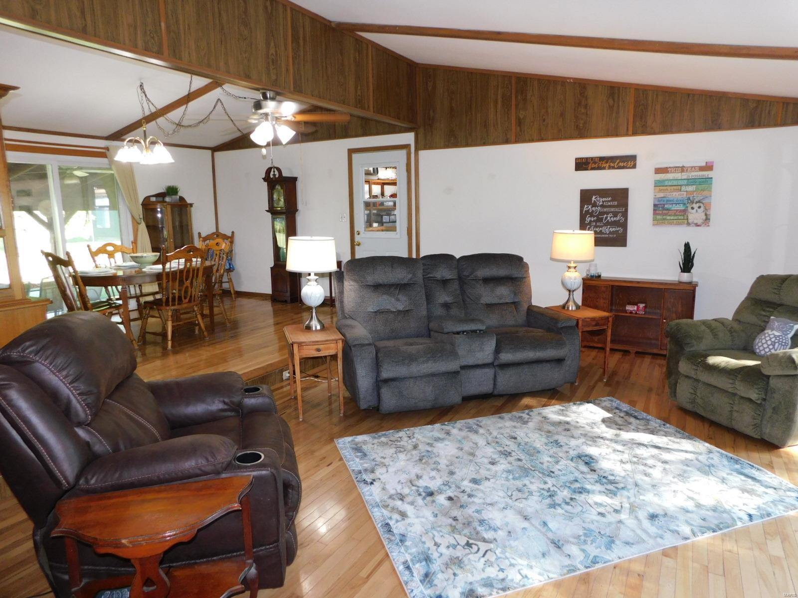 8665 Heinz Road New Douglas, IL 62074 - Photo 10 of 26