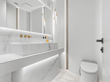 $11,800,000 | 19575 Collins Avenue, Unit 9, Sunny Isles Beach, FL 33160