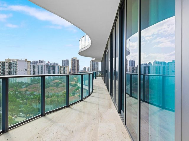 $11,800,000 | 19575 Collins Avenue, Unit 9, Sunny Isles Beach, FL 33160