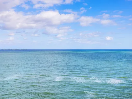 $11,800,000 | 19575 Collins Avenue, Unit 9, Sunny Isles Beach, FL 33160