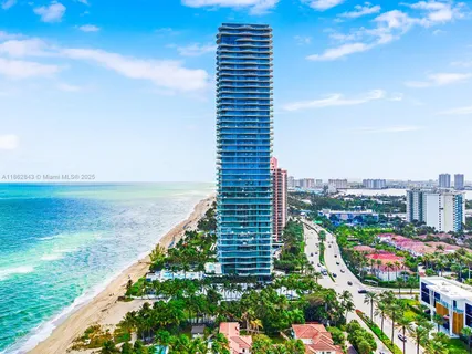 $11,800,000 | 19575 Collins Avenue, Unit 9, Sunny Isles Beach, FL 33160