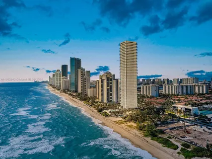 $11,800,000 | 19575 Collins Avenue, Unit 9, Sunny Isles Beach, FL 33160