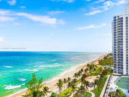$11,800,000 | 19575 Collins Avenue, Unit 9, Sunny Isles Beach, FL 33160