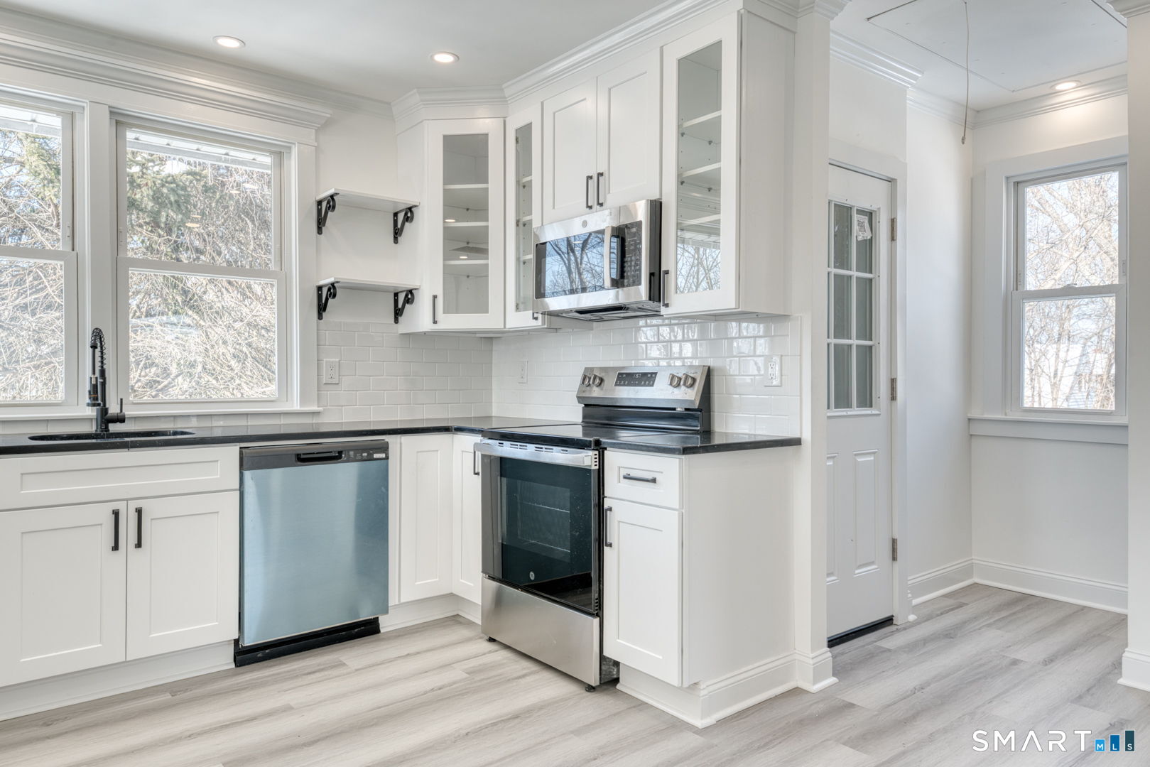 44 Wallace Row Wallingford, CT 06492 - Photo 11 of 32