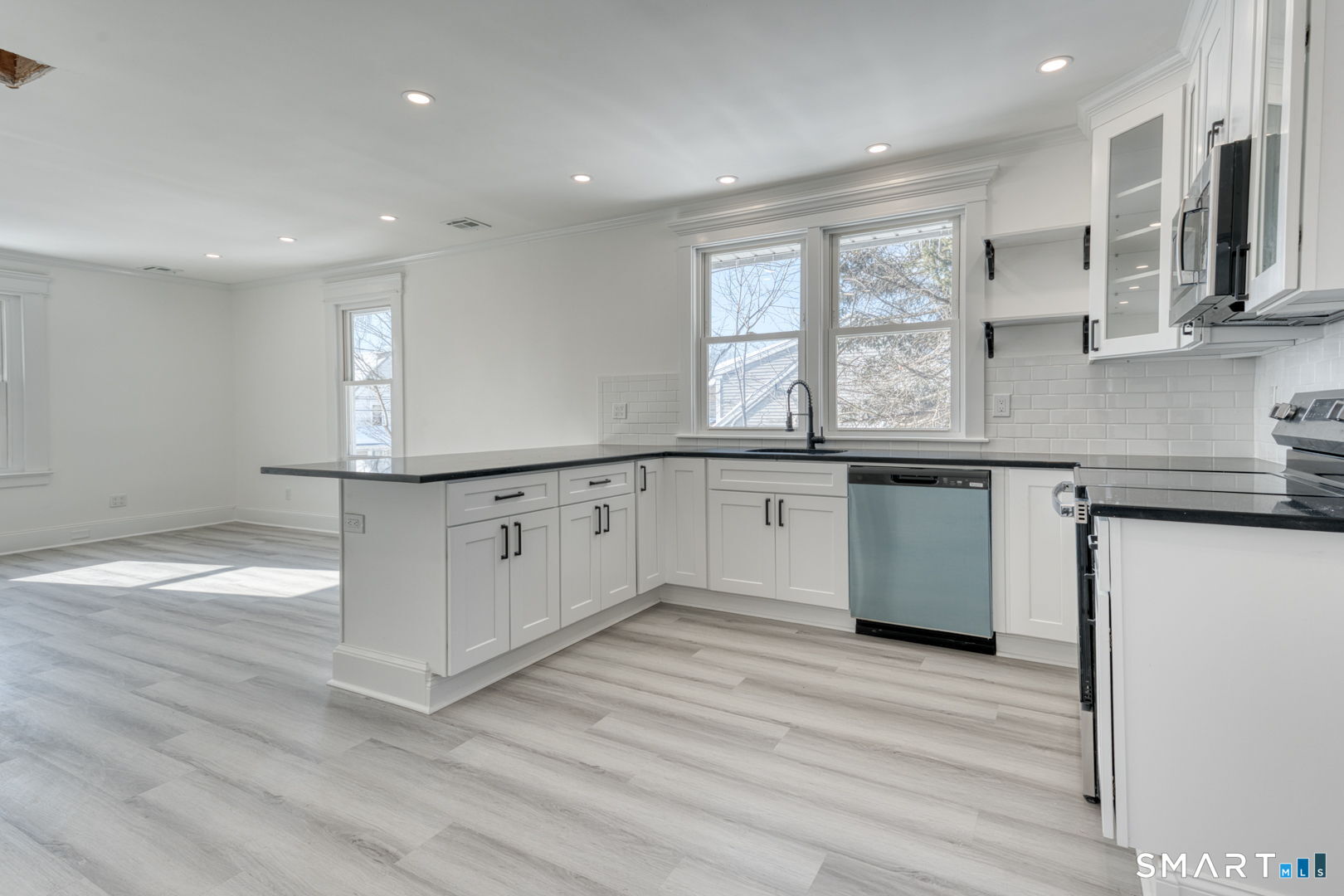 44 Wallace Row Wallingford, CT 06492 - Photo 13 of 32