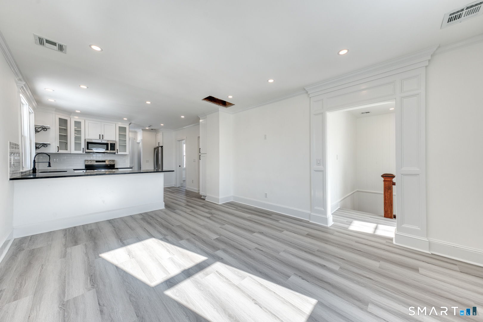 44 Wallace Row Wallingford, CT 06492 - Photo 5 of 32