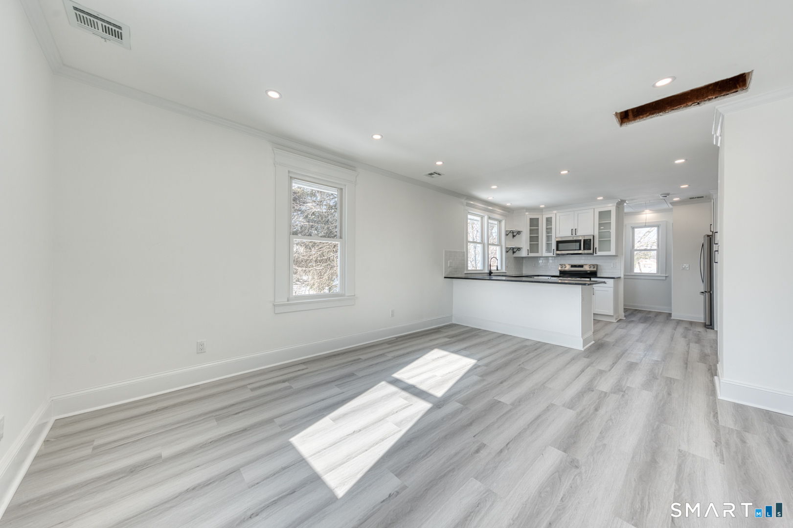 44 Wallace Row Wallingford, CT 06492 - Photo 6 of 32