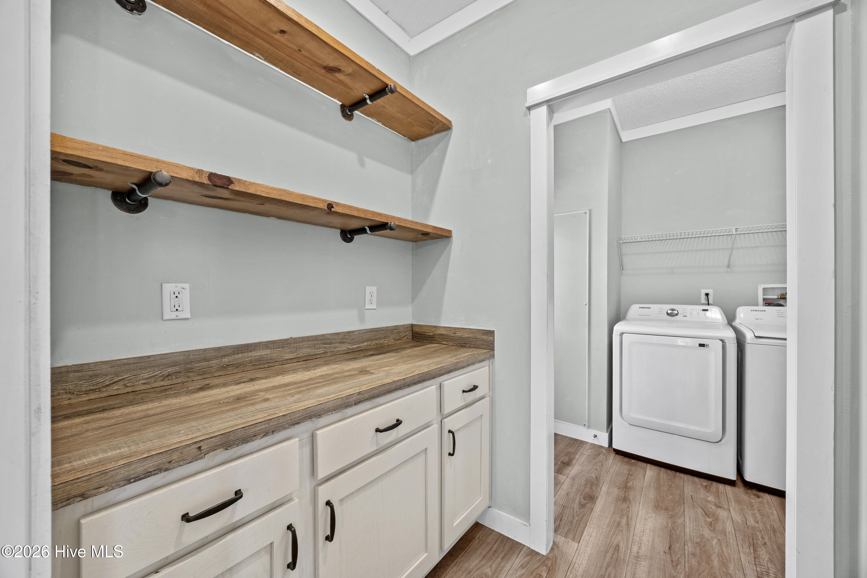 120 Moores Landing Road Hampstead, NC 28443 - Photo 15 of 52 15_pantry