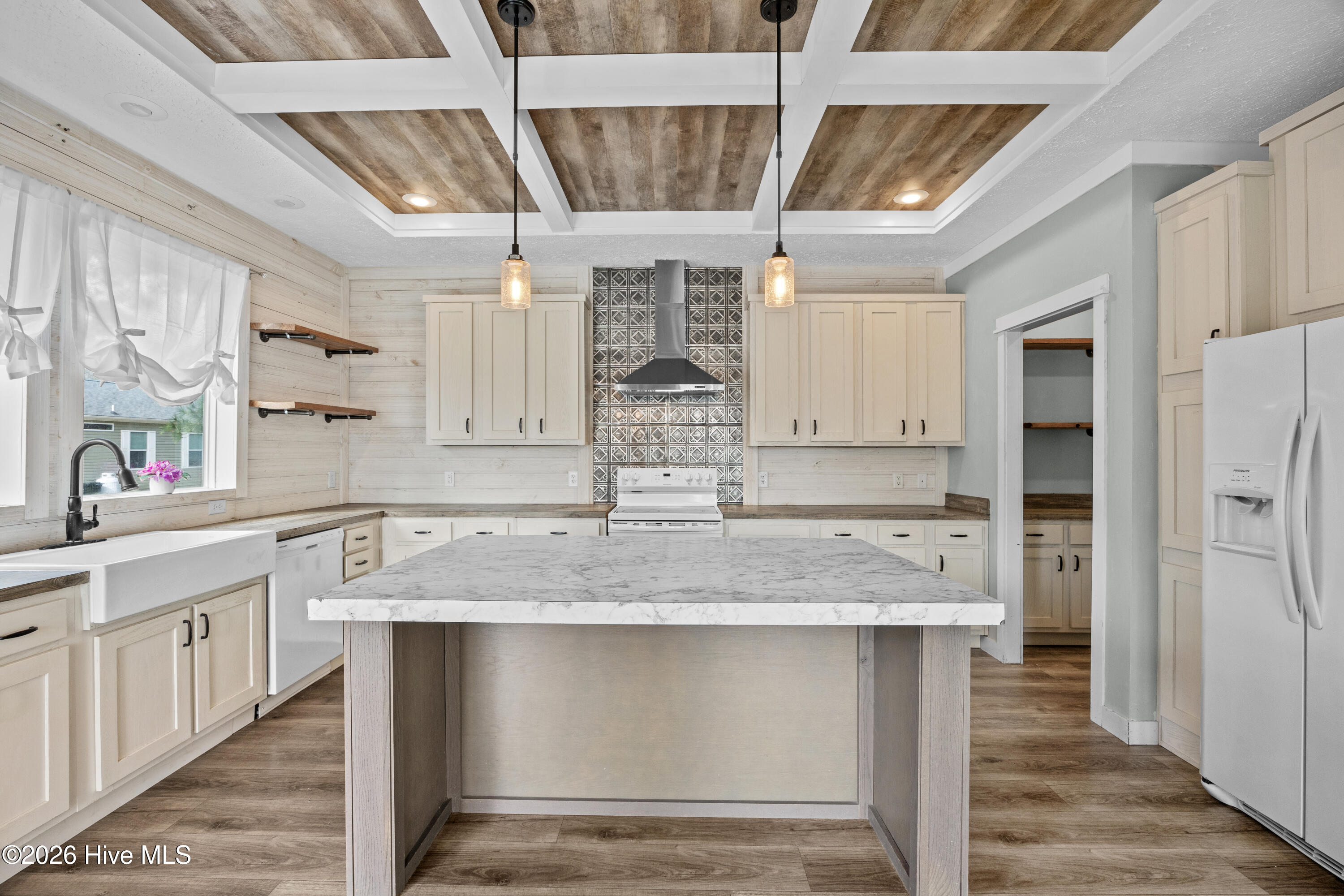 120 Moores Landing Road Hampstead, NC 28443 - Photo 9 of 52 9_kitchen