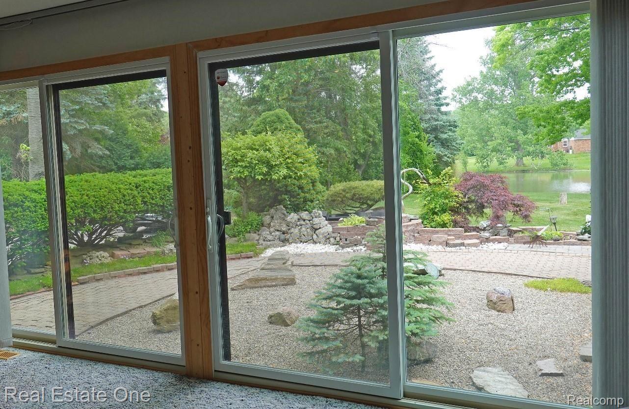4325 Stoddard Road West Bloomfield, MI 48323 - Photo 9 of 63 G.R