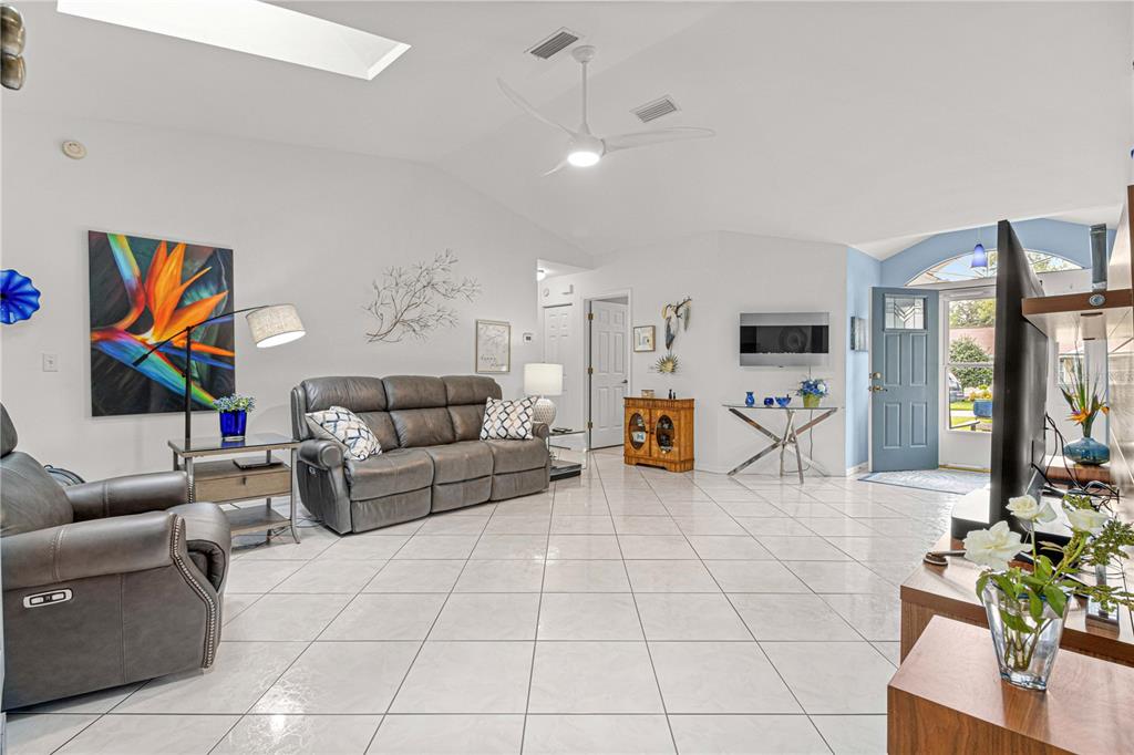 8567 Southwest 108th Ln Road Ocala, FL 34481 - Photo 16 of 38 Gallery Image 16