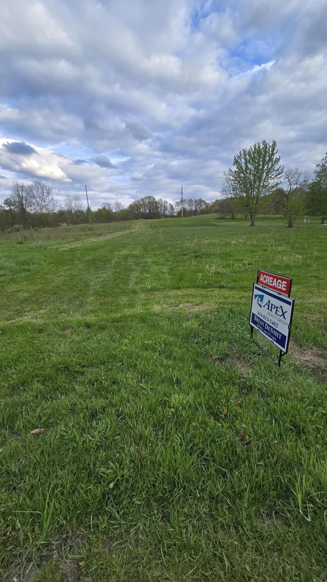 683 Marsh Road Plainwell, MI 49080 - Photo 3 of 70 20260506_192216