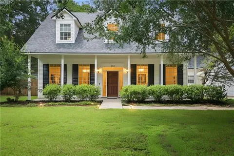 $415,000 | 203 Chaucer Lane, Mandeville, LA 70448
