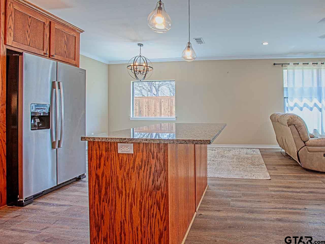 111 Oak Street Emory, TX 75440 - Photo 8 of 30