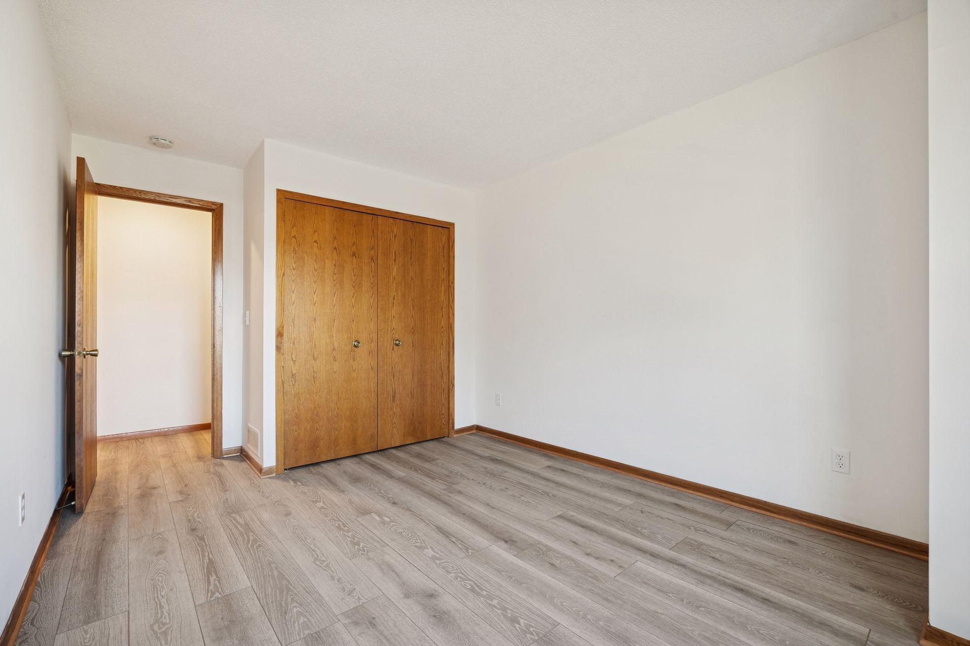 4143 Meadowlark Point Eagan, MN 55122 - Photo 15 of 35